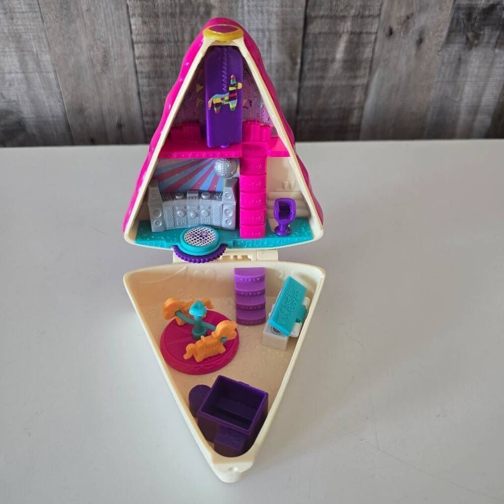 Polly Pocket Pie Slice Doll House 2018 Mattel Toy